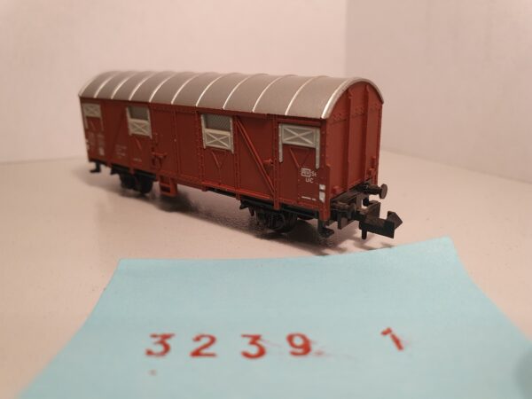 Minitrix 51 3239 00 N Gesloten goederenwagon van de DB