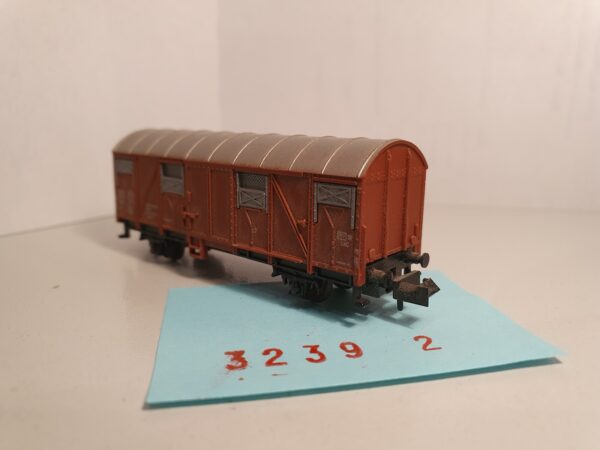Minitrix 51 3239 00 N Gesloten goederenwagon van de DB