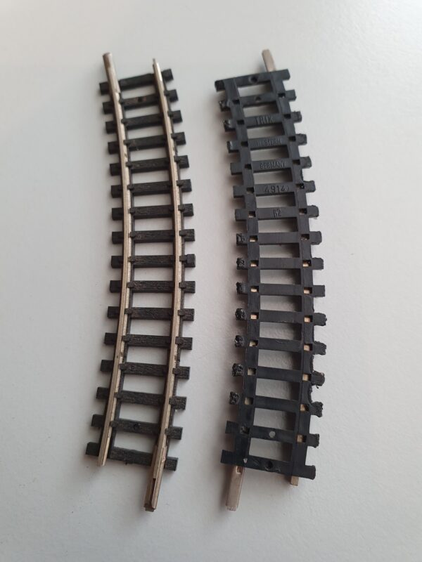 Gebogen rail 14914 Minitrix