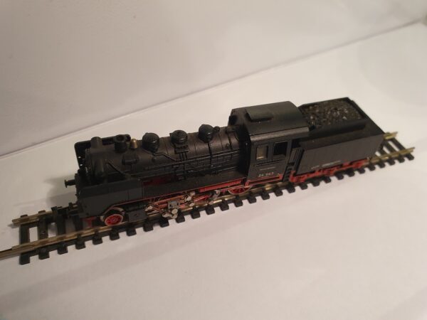 Minitrix  2028 N Stoomlocomotief met tender - BR 24 "Steppenpaard" - DB